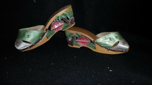 1940's WWII Hand Carved Painted Tourist Souvenir W