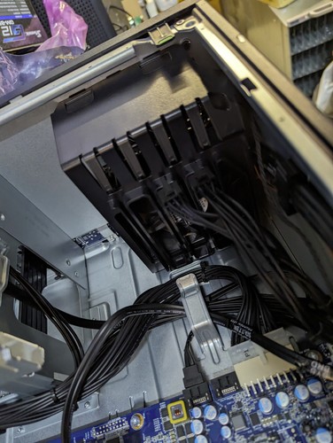Quiet Homelab Server+ - Xeon E5-2650 V4, 128GB DDR4, 10GbE, SSD, HP Z440 proxmox - Picture 6 of 7