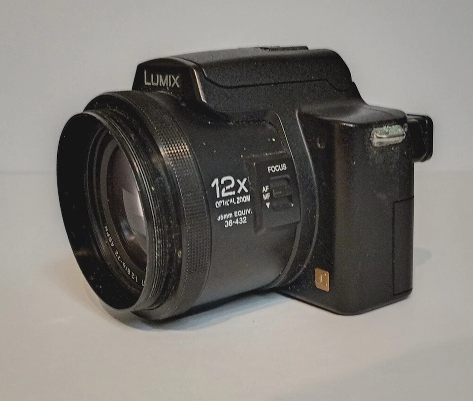 Panasonic Lumix DMC-FZ20, photo 1 of 5