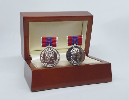 Historical cufflinks military Royal remembrance, QE II Coronation 1953 medals - Picture 2 of 7