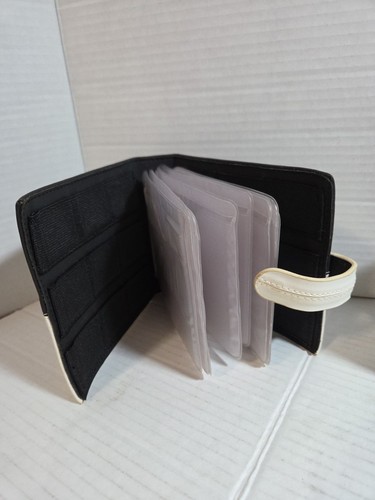 2 Nintendo DS Game and Manual Carrying Case- Black and White (With Manuals) - Picture 9 of 13