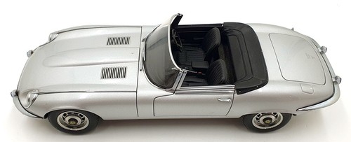 Autoart 1/18 scale 73521 - Jaguar E-Type Roadster series 3 V12 - Silver - Picture 3 of 6
