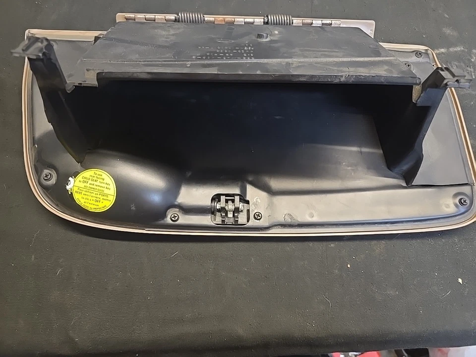 1997-2003 Ford F-150 Glove Box Storage Compartment F85x-1506015-aa - Image 3 of 4