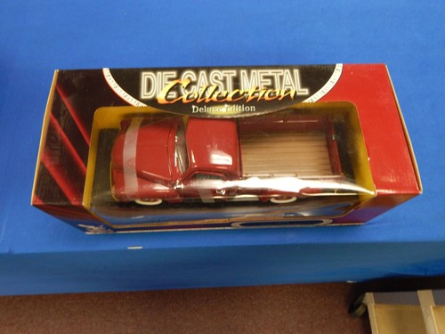 Road Signature Deluxe Edition GMC 1950 Pick Up Truck RED Diecast 1:18 NIB - Picture 2 of 3