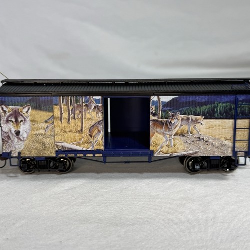 Hawthorne Village Train Passenger Car + Crossing Wolves Bringing Nature Home - Bild 9 von 12