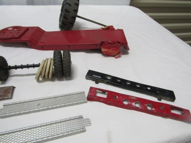 VINTAGE TONKA TRUCK PARTS: Wheels, Hubcaps, Trailor Part, Misc - Image 2 of 4