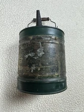 Vintage "Kentucky Home" Belknap Kerosene Can with Spout and Bale Handle 8" Tall