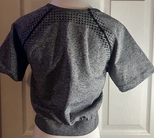 Gimnasio Crop Tops para Mujer Modo C Top Sin Costuras Mangas Cortas Gris Nuevo - Imagen 2 de 8