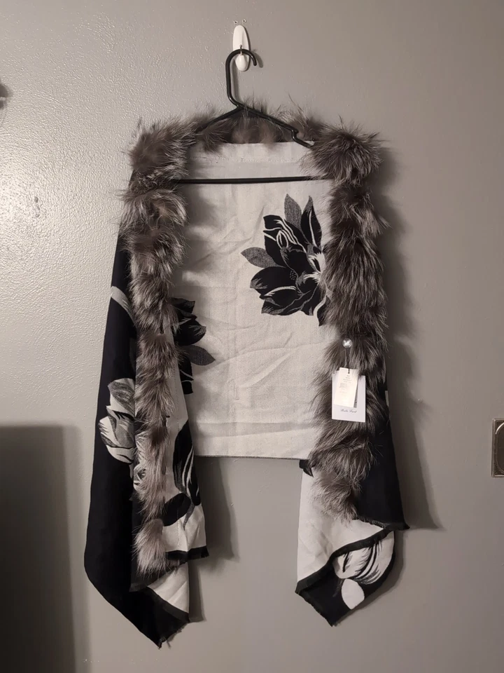 NUEVO CON ETIQUETAS BELLE FARE Genuino Piel de Zorro Borde LANA/CACHEMIRA CHAL CAPA ENVOLTURA BUFANDA Foto 3 de 4