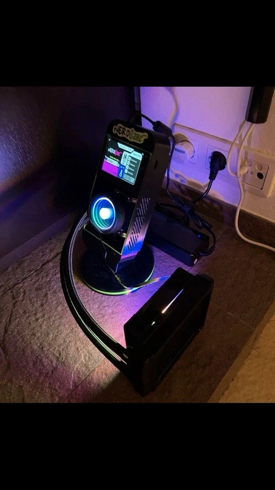 NerdQaxe++ Hydro Bitcoin Miner von Bitaxe mit 4.8 TH/s - Bild 4 von 4