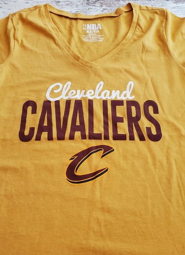 Womens Cleveland Cavaliers Tee Shirt Size XS  - Picture 2 of 4