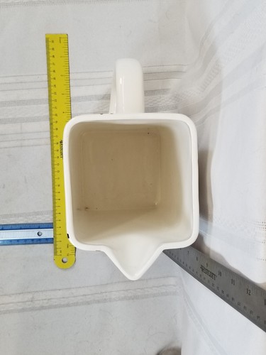 80 Oz Pitcher Simple Lines (Corelle) by Corning - Picture 3 of 4