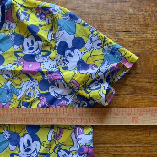 Disney Characters Print Scrub Top V-Neck Short Sleeve Colorful Fun XL - Picture 3 of 5
