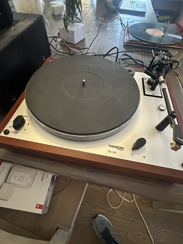 Thorens TD-146 Turntable - Picture 1 of 7