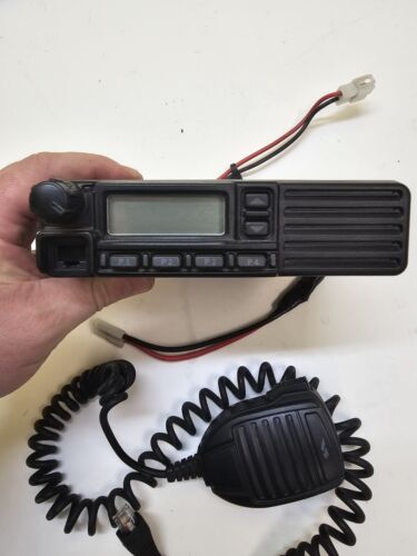 Vertex Standard VX-2200-G7-45 450-512 MHz UHF 45 Watt radio bidirezionale con microfono VX2200 - Foto 3 di 5