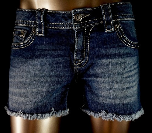 $108 Buckle Miss Me Jeans "Leather Horseshoe Wings" Shorts 28 - Picture 7 of 8