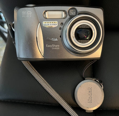 Kodak EasyShare DX4530 Digital Camera - Picture 4 of 4