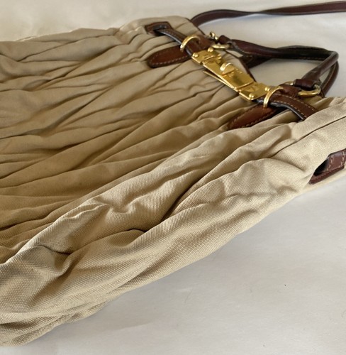 “Reduced Price” VTG Mui Mui Beige Large Tote Gold Hardware w/ Leather Handles - Picture 8 of 16