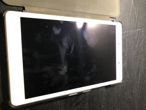 Samsung Galaxy Tab A (2019) - SM-T290 32GB, Wi-Fi, 8 in - Silver - Picture 1 of 4