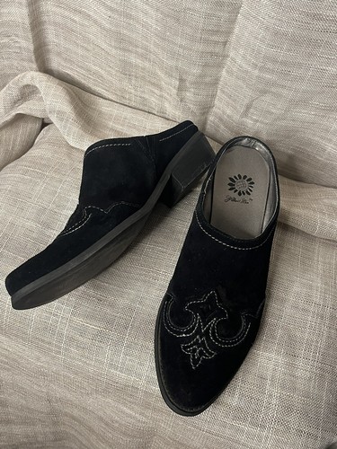 YELLOW BOX  DEANNA 8.5 Black Suede Embellished Western Ankle Boots