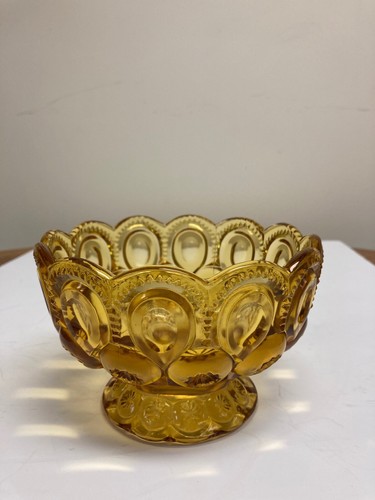 Vintage L E Smith Covered Amber Glass Moon and Stars Candy Dish appx 6.5" x 8"  - Picture 3 of 12