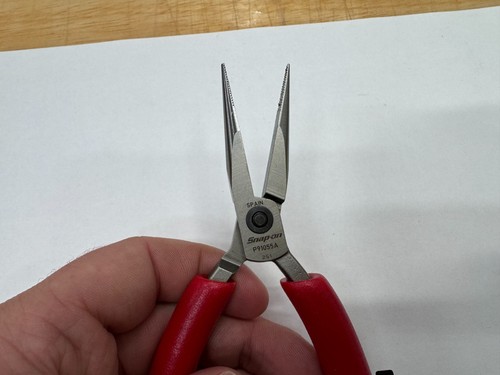 Snap-on Tools NEW RED Soft Grip 5-1/2" Snipe Nose Precision Pliers P91055A - Picture 5 of 8