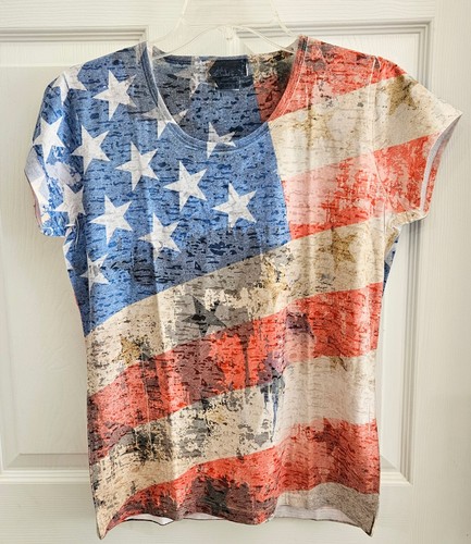 Patriotisches Damen-T-Shirt Oberteil amerikanische Flagge Größe Medium, neu hergestellt in den USA
