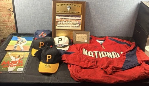 New Listingmlb baseball autographed memorabilia lot