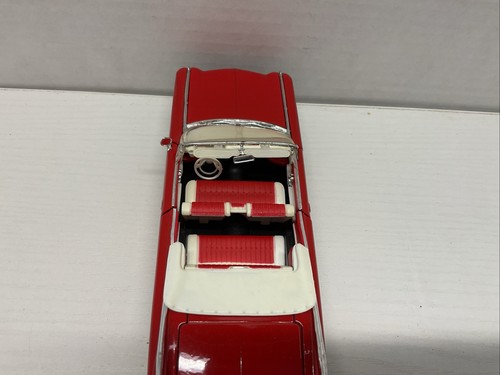 Die cast 1/34 Scale 1959 And 1957 Cadillac Series 62 Convertible Red - Picture 16 of 16