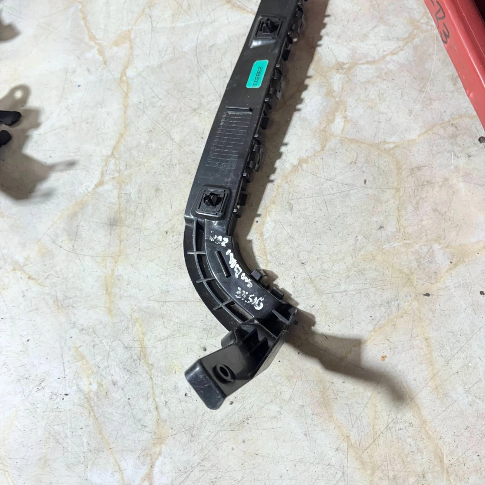 Suzuki rear right bumper retainer support holder actual used part stock 238511