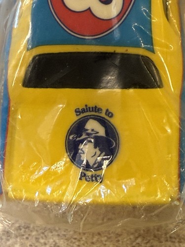 Hot Wheels Vintage SALUTE TO PETTY ‘74 Dodge Charger New Sealed - General Mills - Picture 2 of 12