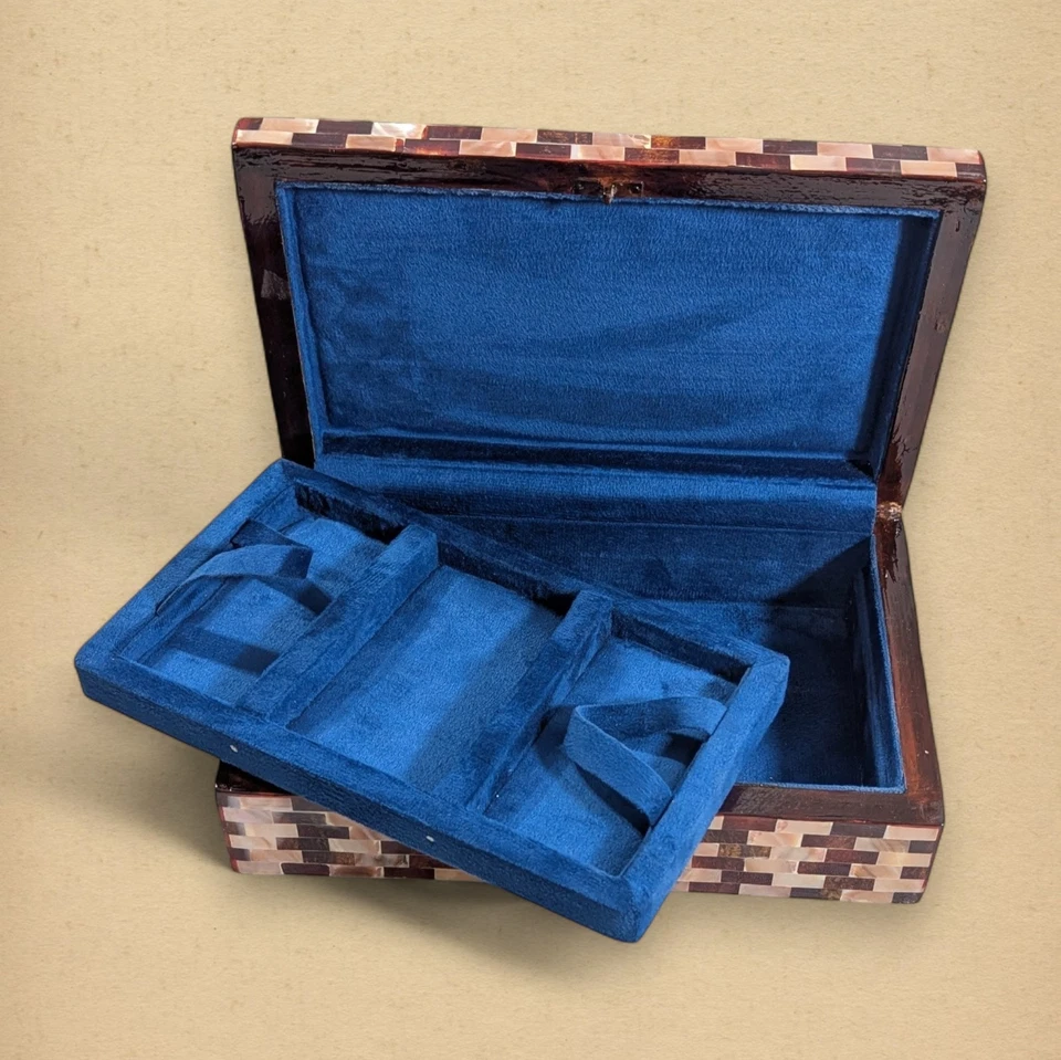 J119 Zigzag Inlay Wooden Jewelry Box Mother of Pearl & Tortoiseshell W/ Keylock - Image 2 of 3