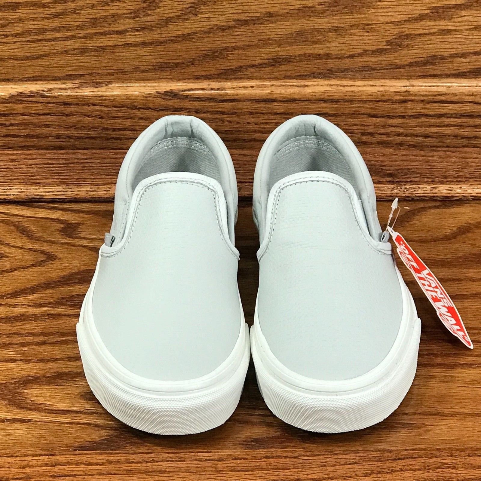 Vans Classic Slip On On On Embossed Leather Glacier shoes Size Men 4 Women 5.5 b9a1eb Vans Classic Slip On On On Embossed Leather Glacier shoes Size Men 4 Women 5.5 b9a1eb