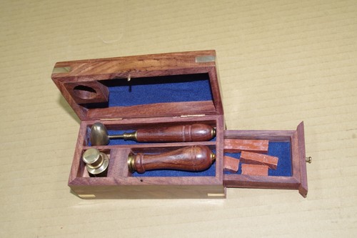 Juego de sellos Petschaft de latón en caja de madera noble con ancla de inserción de latón - Imagen 8 de 10