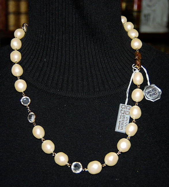 SUPERB RUNWAY VINTAGE GIVENCHY FAUX BAROQUE PEARLS SUPERB RUNWAY VINTAGE GIVENCHY FAUX BAROQUE PEARLS