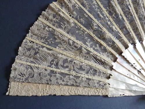 Brussels Point de Gaze needle lace fan wonderful detail silvered floral MOP - Picture 8 of 15