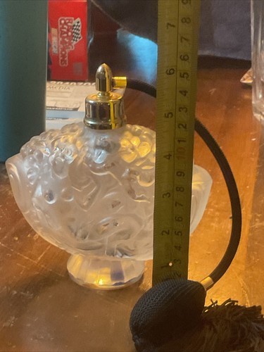 Vintage Lg Bohemian Czech Milchglas Cherub Akt PARFUMFLASCHE Zerstäuber - Bild 4 von 6