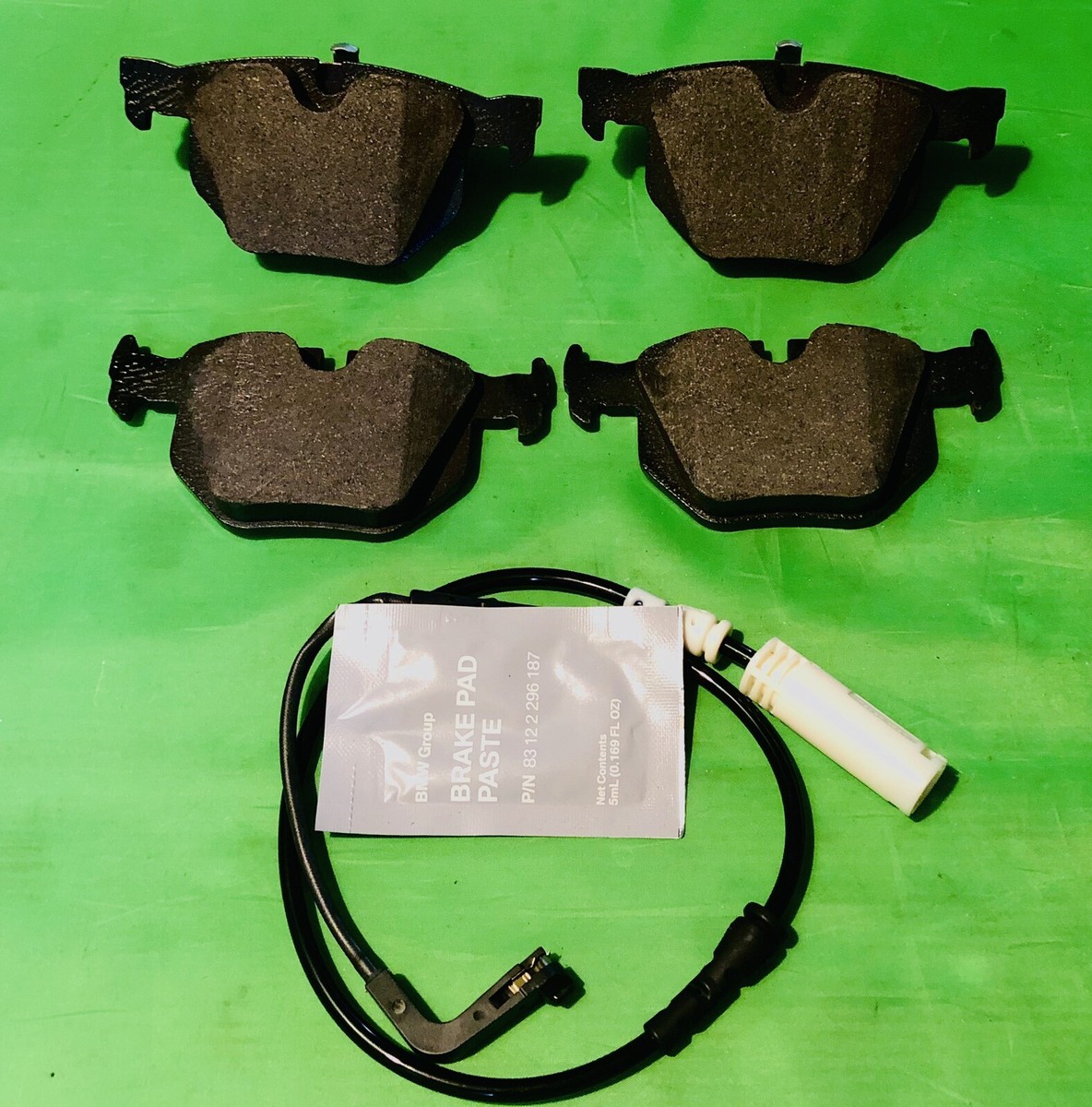 Genuine BMW Rear Brake Pad Set E90 E91 E92 E93 E81 X1 330i 335i