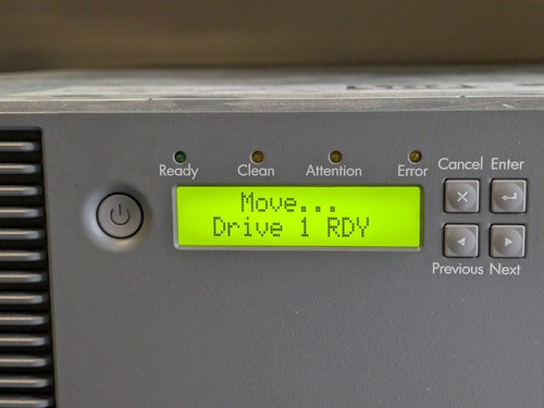 HP Storageworks MSL2024 Bandbibliothek LVLDC-0501, kein LTO, KOSTENLOSER VERSAND, FUNKTIONSFÄHIG - Bild 19 von 24