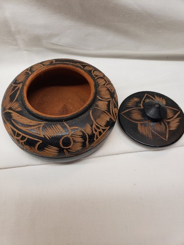 Vintage Hand-Carved Round Wooden Turned Trinket Box With Lid Stained - Picture 7 of 11