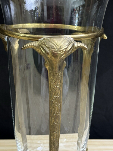Vintage MCM Brass 3 Rams Head Vase Stand Art Nouveau and Clear glass vase - Picture 5 of 18