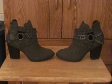 Not Rated Rhinestone Gray Ankle Boots Size:7.5M-New Without Box