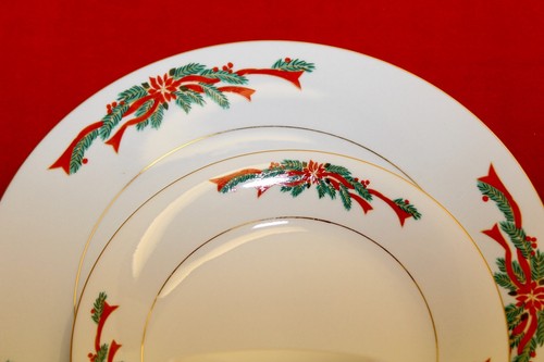 Fairfield Poinsettia & Ribbon 4pc Dinner Salad Plate Cup Saucer Christmas - Picture 5 of 6