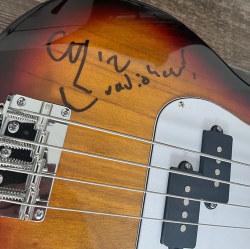 * COLIN GREENWOOD * signed bass guitar * RADIOHEAD * BASSIST * 1 - Picture 2 of 3