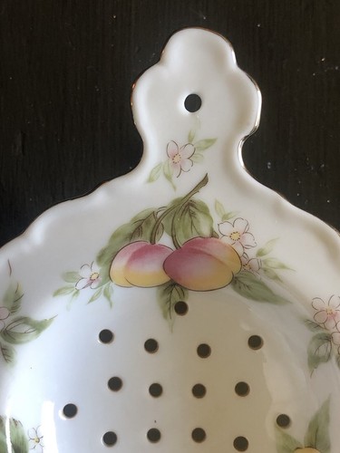 Andrea von Sadek Porzellan Teesieb & Schüssel Blumen Obst überbacken Japan - Bild 3 von 11