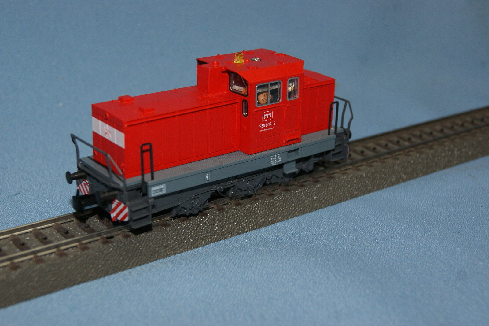 Marklin 36880 Diesel Locomotive DHG 700 C Traffic rosso 258 007-4 spedizione gratuita in tutto il mondo Marklin 36880 Diesel Locomotive DHG 700 C C C Traffic rosso 258 007-4 economico