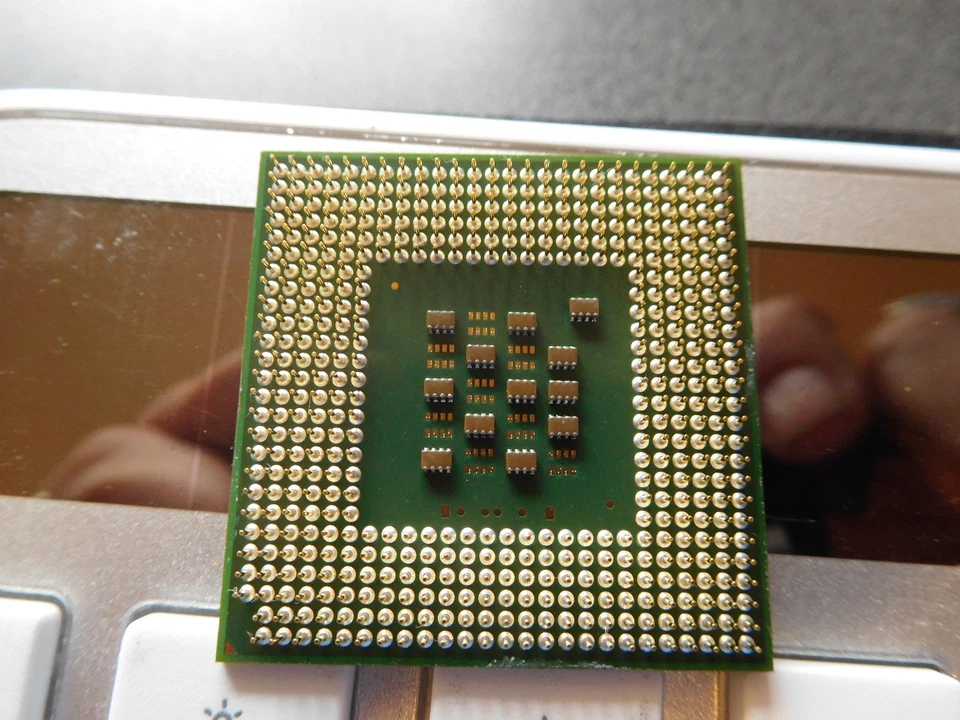 Dell intel celeron 02 ghz/128/4001.525v processor - Image 3 of 3