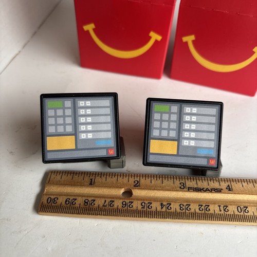 2 Registratori di Cassa Lil McDonald’s 2025 Nuovo Happy Meal Giocattolo Due - Foto 2 di 8