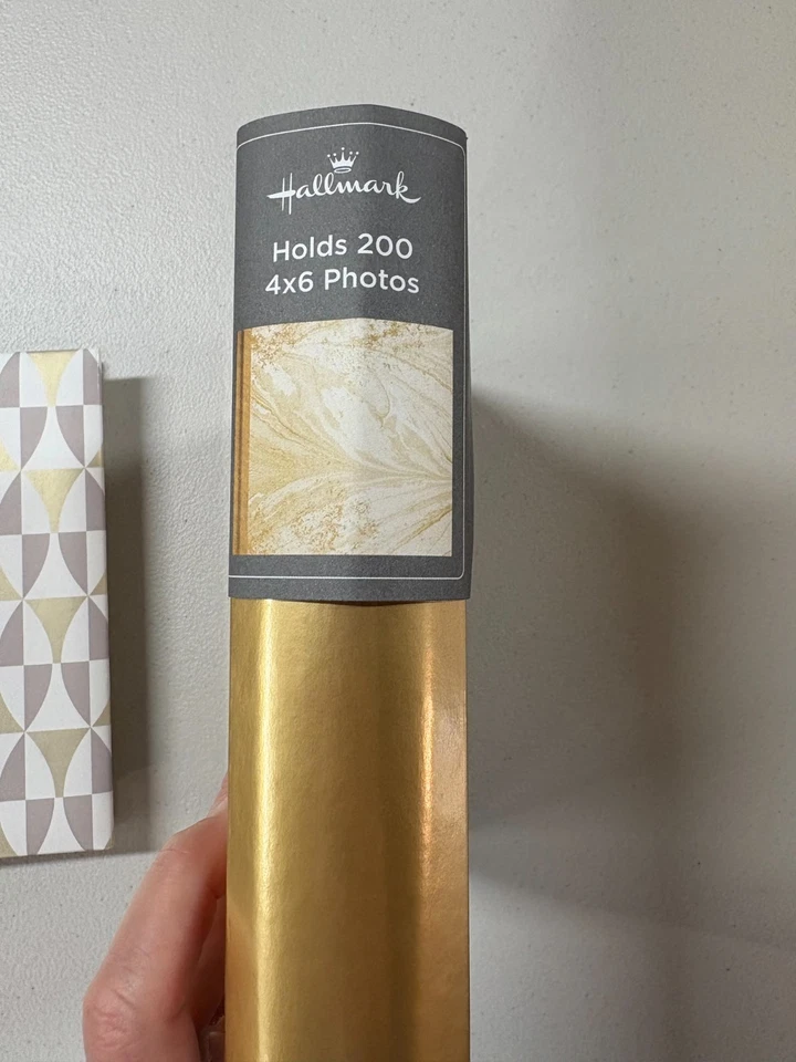 Nuevo HALLMARK Dos (2) 4 x 6 Álbumes de Fotos - Tiene 200 Fotos cada uno Foto 4 de 4