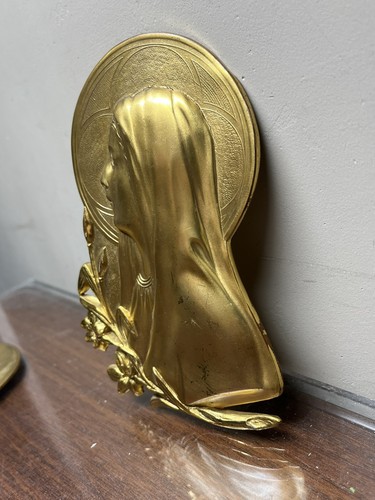 Jesús y Virgen María Religioso Oro Latón Fundido Hecho en EE. UU. Colgante Decoración de Pared - Imagen 13 de 17